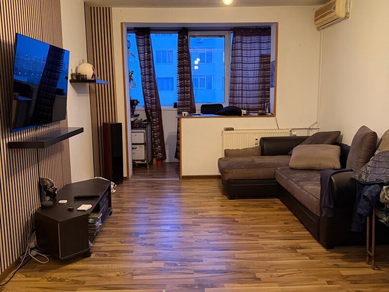 Baba Novac- langa parcul IOR